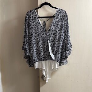 NWOT Pink Lily Black and White Flutter Sleeve Bodysuit